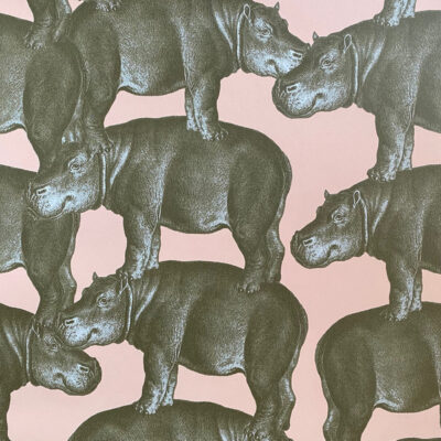 roze dieren behang met nijlpaarden, behang hippo van studio lisa bengtsson