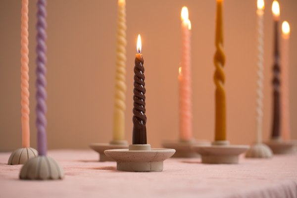 Betonnen kaarsenhouders van Rustik Lys