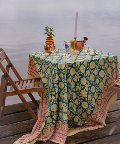 Tafel met Plaid Lullaby - 140 x 220 cm Doing Goods