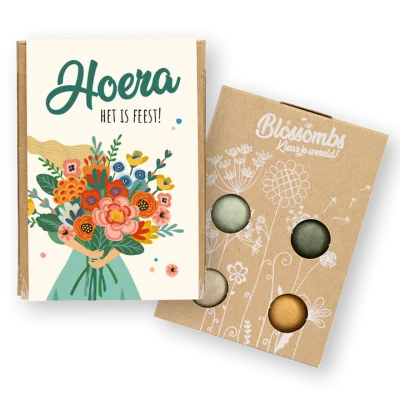 Blossombs giftset mini met de tekst 'Hoera het is feest', inhoud 4 bloembommetjes