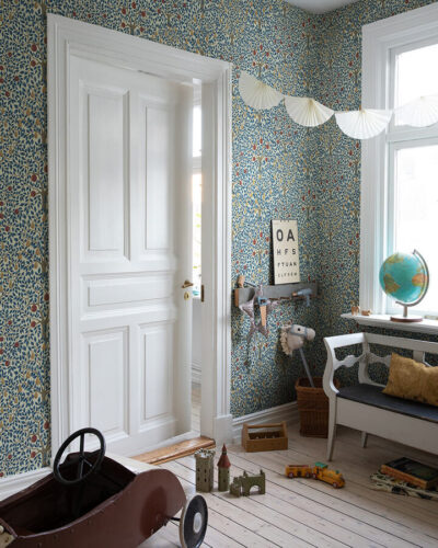 Slaapkamer met Botanisch behang Midbec Tapeter Behang Pomona - blauw