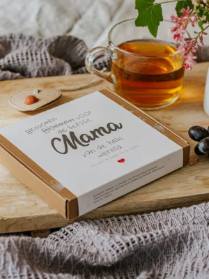 Sfeerfoto Moederdag giftbox 'Mama' met 9 Zaadbommetjes Blossombs