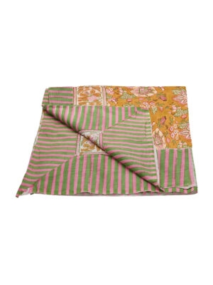 Opgevouwen Plaid Marigold - 140 x 220 cm Doing Goods
