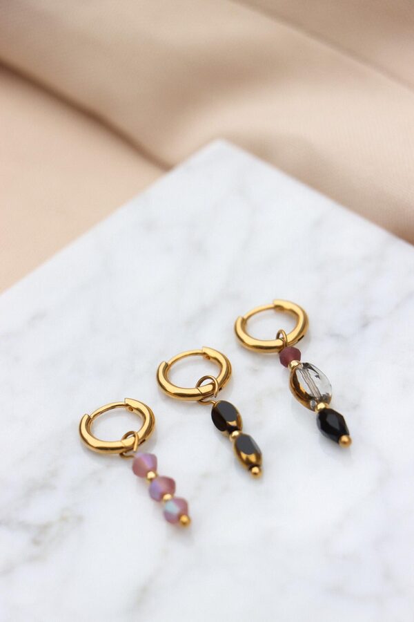 Noir glow hoop gold - set van 2 oorbellen | Label Kiki - Afbeelding 2